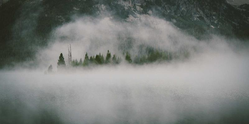 化妆品与自然美容的完美融合：科学唇部护理抗衰指南，告别干裂唇纹