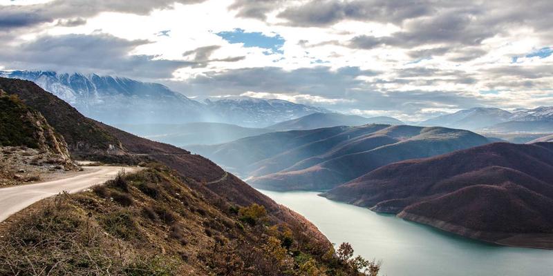 告别玫瑰痤疮困扰：B维纳斯自然美容指南与化妆品选择要点