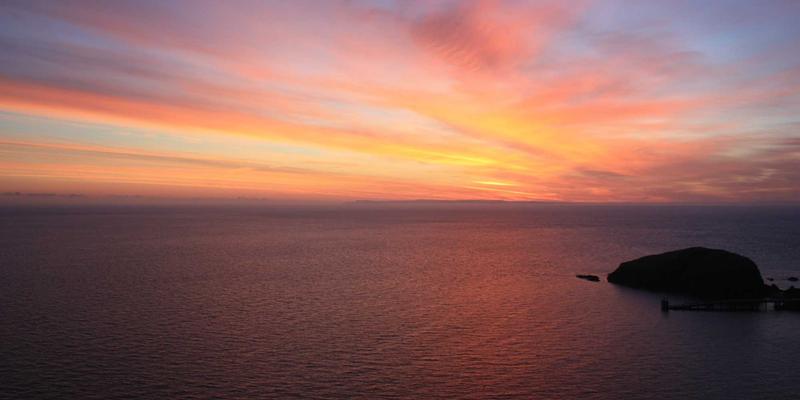 油皮夏日不脱妆秘籍：从护肤到美妆评测的完整控油持妆流程