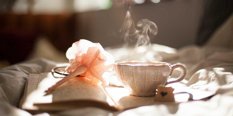 美容仪选购终极指南：从导入导出到射频，揭秘真实功效与自然美容护肤技巧