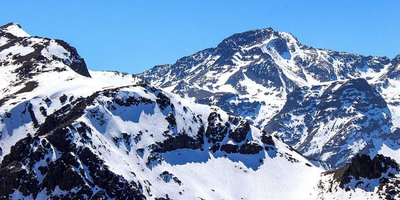 自然美容护肤技巧：干性皮肤秋冬告别起皮紧绷的终极指南